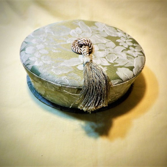 Remarkable *** TRASURER CHEST / Or ? *** - Picture 1 of 3